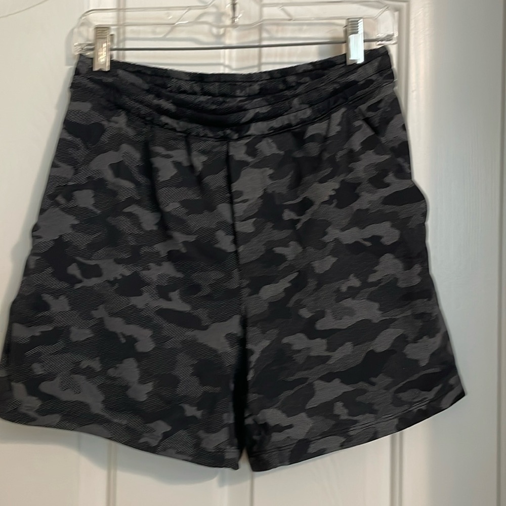 Lululemon 5inch seam shorts